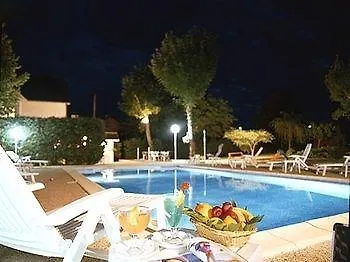 Hôtel Restaurant Le Relais des Gourmands Gramat 3*,  France