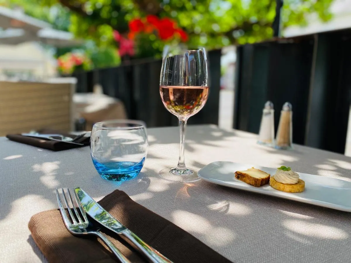 Hotel Restaurant Le Relais Des Gourmands Gramat Frankrijk
