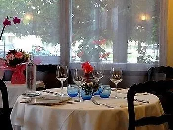 Hotel Restaurant Le Relais Des Gourmands Gramat 3*,